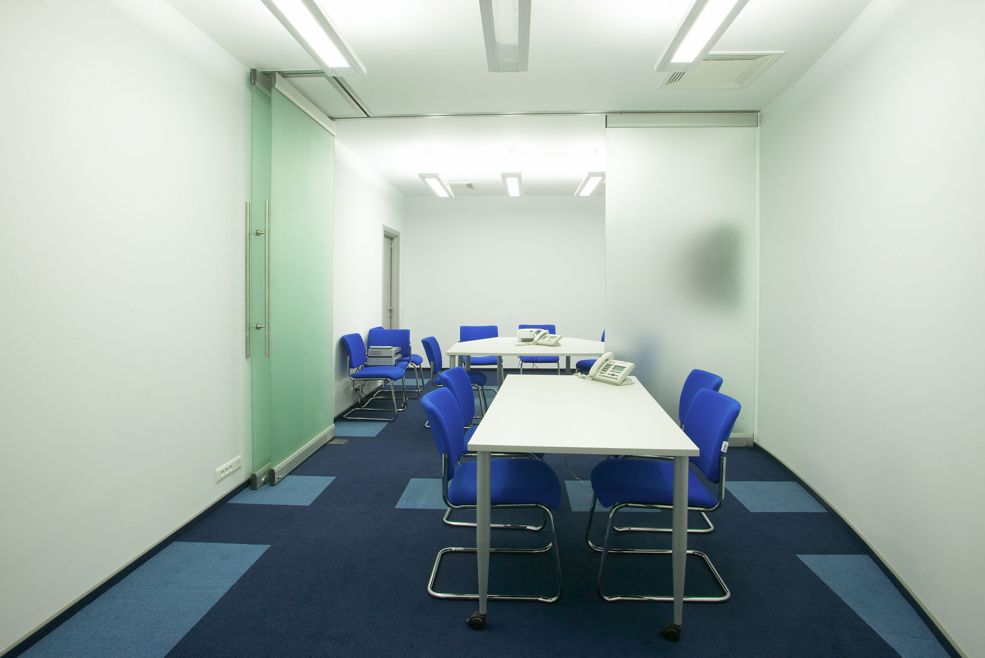 Фото Раздвижные цельностеклянные перегородки NAYADA SmartWall G5