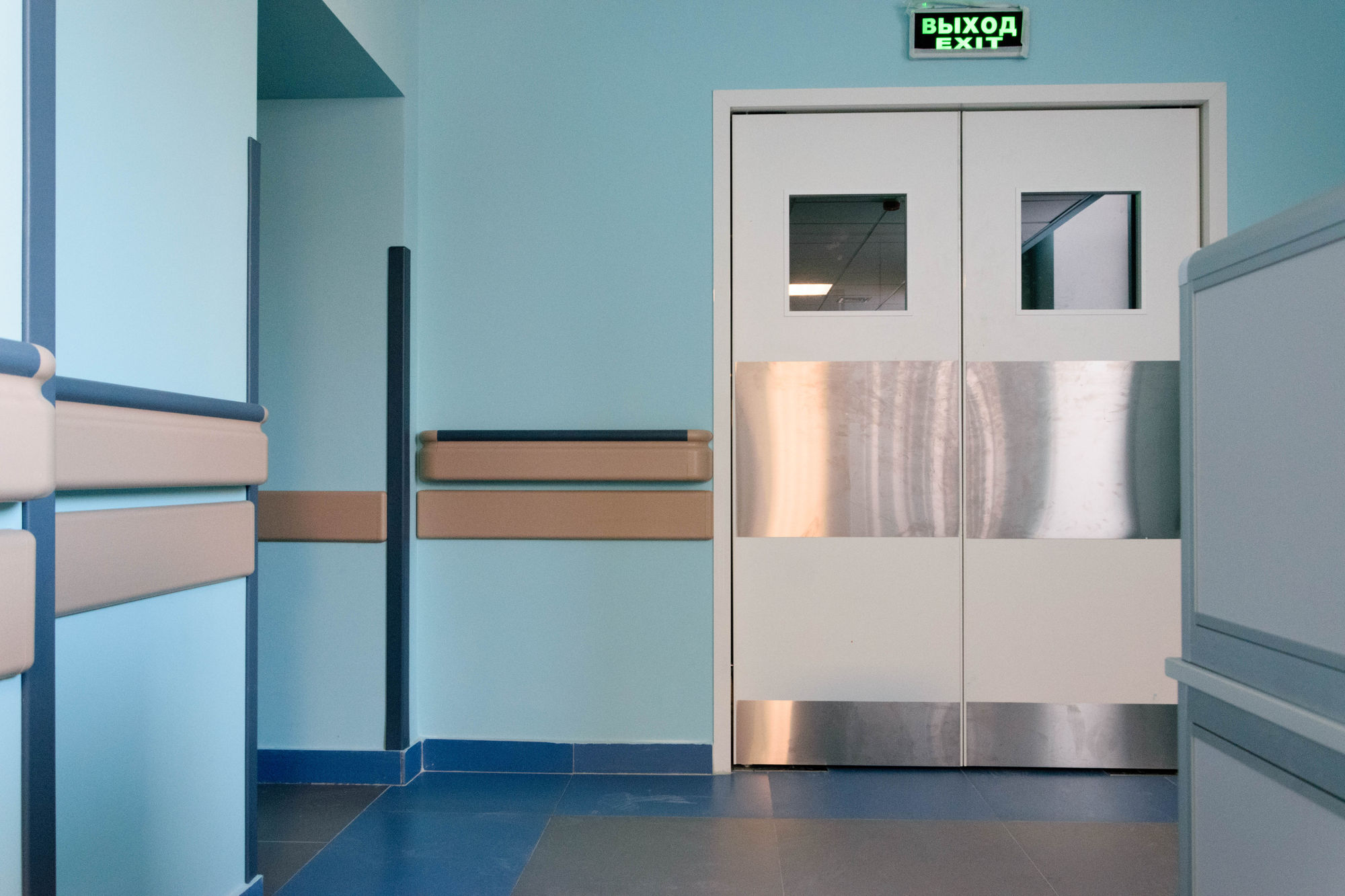 Фото Защитный барьер для стен