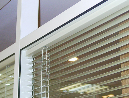 Крепление жалюзи без короба