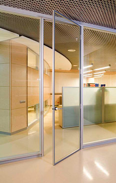 Фото Новые размеры инновационной двери с внешним остеклением