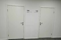 Установка офисных перегородок и дверей в офисном центре 