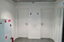Установка офисных перегородок и дверей в офисном центре 