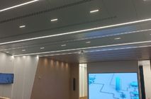Обшивка потолков и стен в конференц-зале для компании Сибур