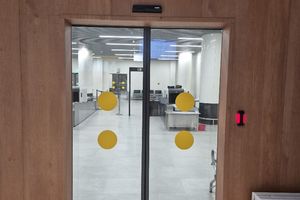 Проект Монтаж дверей и перегородок в Международном аэропорту Рощино имени Д. И. Менделеева